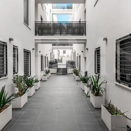 Cozy With Parking In The Center By Rems Appartement Málaga