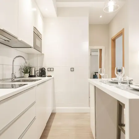 Cozy With Parking In The Center By Rems Appartement