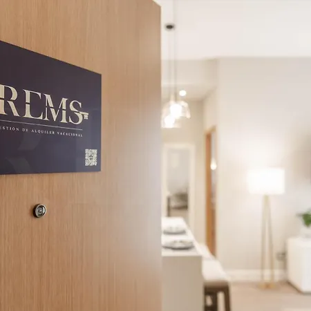 Cozy With Parking In The Center By Rems Appartement