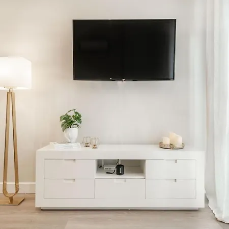 Cozy With Parking In The Center By Rems Appartement