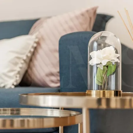 Cozy With Parking In The Center By Rems Appartement